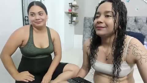nay_and_aleja online show from January 30, 2025, 2:38 am