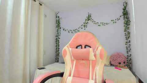 Snapshot of nayah_williams chatting on October 21, 2025, 12:50 pm Nayah Williams - OnlyFans online show from October 21, 2025, 12:50 pm