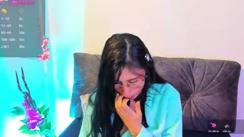 Snapshot of nayecloud chatting on July 7, 2026, 3:42 am Naye online show from July 7, 2026, 3:42 am