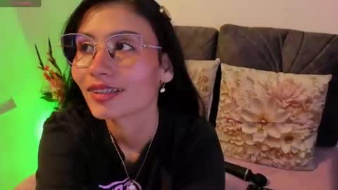 Snapshot of nayecloud chatting on July 10, 2026, 4:06 am Naye online show from July 10, 2026, 4:06 am