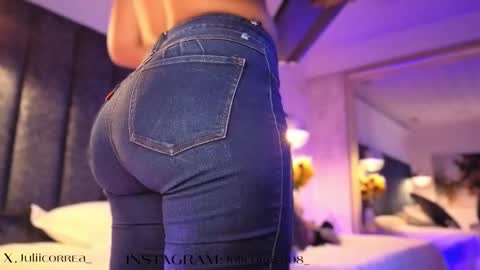 Juli  online show from October 22, 2025, 11:21 am