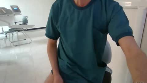 Naz online show from April 7, 2026, 5:13 pm