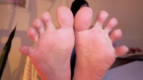 Hellen online show from March 6, 2026, 9:55 pm