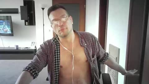 Sebastian online show from March 2, 2025, 2:32 pm