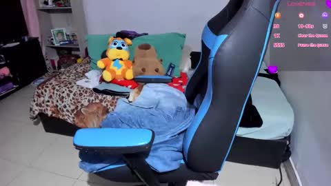 Geek Nicole    im Neeko UwU online show from October 16, 2025, 5:47 pm