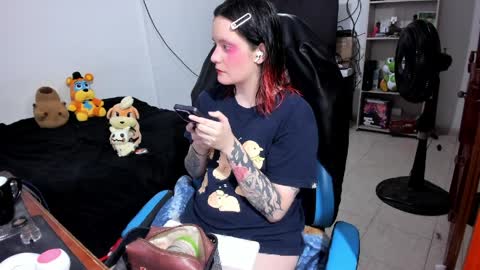 Geek Nicole    im Neeko UwU online show from April 6, 2026, 6:42 pm