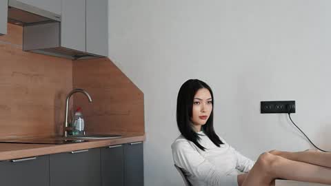 Kemi  online show from February 25, 2026, 5:17 am