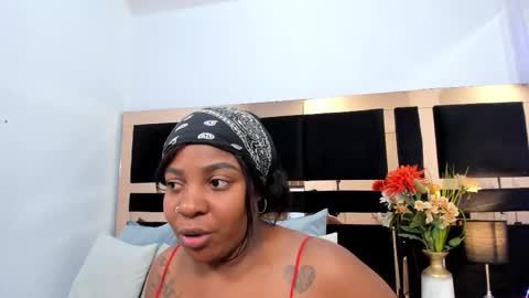 nefferetcharlotte online show from December 22, 2025, 9:56 pm