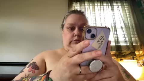 Snapshot of nellatlas chatting on May 20, 2026, 3:51 pm Nellie Atlas online show from May 20, 2026, 3:51 pm