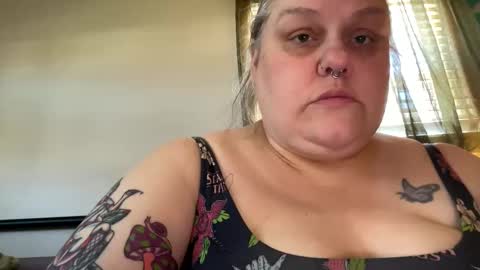 Snapshot of nellatlas chatting on May 27, 2026, 3:20 pm Nellie Atlas online show from May 27, 2026, 3:20 pm