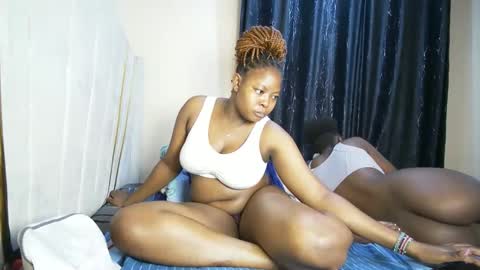 nellyeluxe online show from February 4, 2026, 12:22 pm