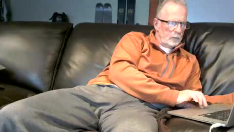 Jack online show from October 12, 2025, 11:15 pm