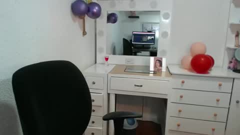 Snapshot of nena_lov chatting on February 12, 2026, 5:08 pm Star online show from February 12, 2026, 5:08 pm