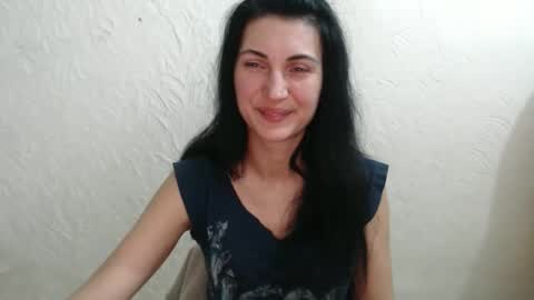 Nensy online show from December 3, 2025, 3:10 pm