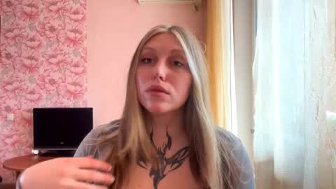 Snapshot of neomimaddern chatting on April 9, 2026, 7:36 am neomimaddern online show from April 9, 2026, 7:36 am