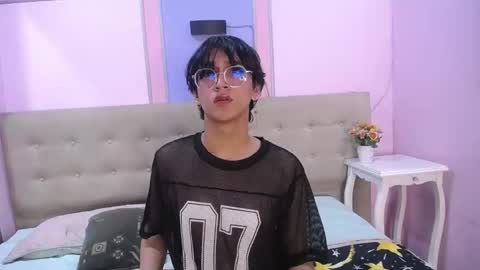 NeonAdonis online show from October 18, 2025, 12:06 pm