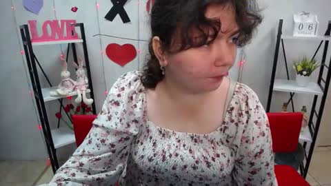 Snapshot of neonilalisova chatting on October 6, 2025, 8:56 am NeonilaLisova online show from October 6, 2025, 8:56 am