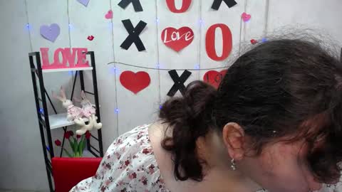 Snapshot of neonilalisova chatting on October 12, 2025, 5:39 am NeonilaLisova online show from October 12, 2025, 5:39 am