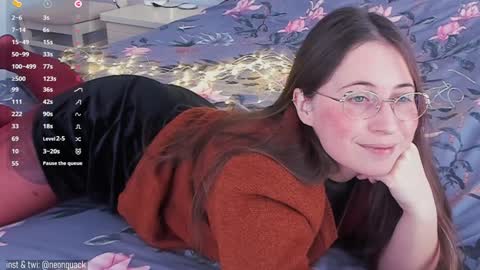 Snapshot of neonquack chatting on December 25, 2024, 11:43 am Riley online show from December 25, 2024, 11:43 am