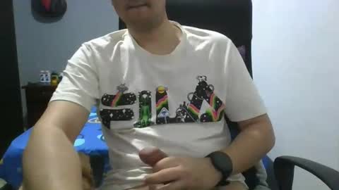 Snapshot of nerdxxx94 chatting on February 6, 2026, 4:39 am MrBull online show from February 6, 2026, 4:39 am