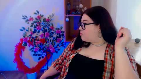Snapshot of nereia chatting on March 19, 2026, 8:07 am nereia online show from March 19, 2026, 8:07 am