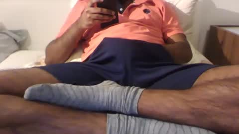 Nerlinlee online show from January 8, 2025, 8:18 pm