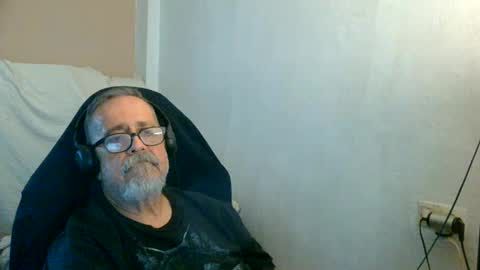 neron401 online show from June 18, 2026, 4:11 pm