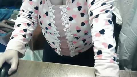 Snapshot of neslihan35 chatting on February 21, 2025, 8:49 pm neslihan online show from February 21, 2025, 8:49 pm