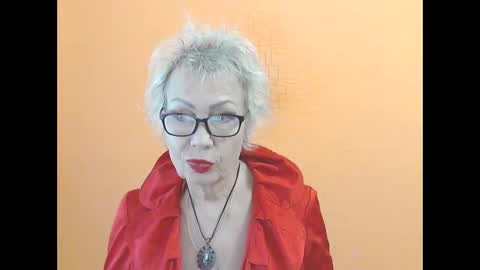NessyJenixs online show from October 18, 2025, 7:20 am