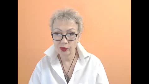 NessyJenixs online show from November 16, 2025, 8:53 am