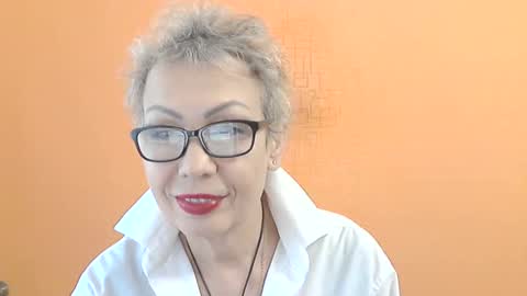 NessyJenixs online show from November 23, 2025, 8:14 am
