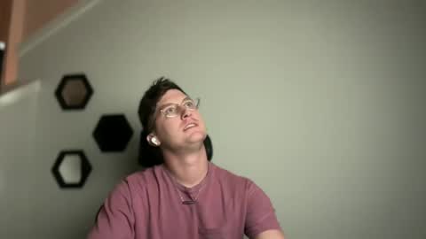 Snapshot of netflixhumanicorn chatting on December 7, 2024, 4:09 am RyRy online show from December 7, 2024, 4:09 am