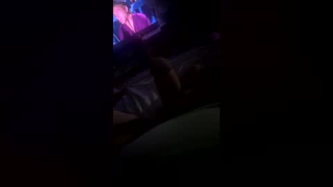 neutrorober online show from July 4, 2026, 3:24 am