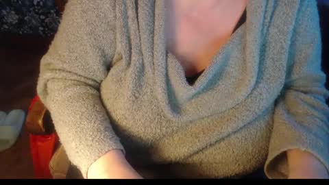 Snapshot of new_milf chatting on December 11, 2024, 2:33 pm Lilly online show from December 11, 2024, 2:33 pm