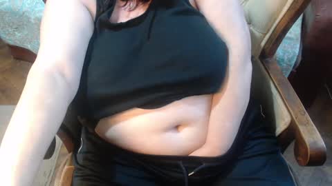 Snapshot of new_milf chatting on December 21, 2024, 1:21 pm Lilly online show from December 21, 2024, 1:21 pm