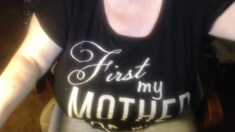 Snapshot of new_milf chatting on December 29, 2024, 7:53 pm Lilly online show from December 29, 2024, 7:53 pm