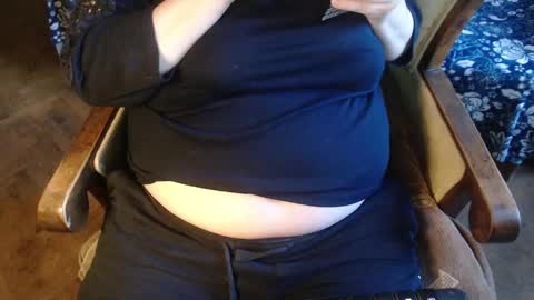 Snapshot of new_milf chatting on January 6, 2025, 1:30 pm Lilly online show from January 6, 2025, 1:30 pm