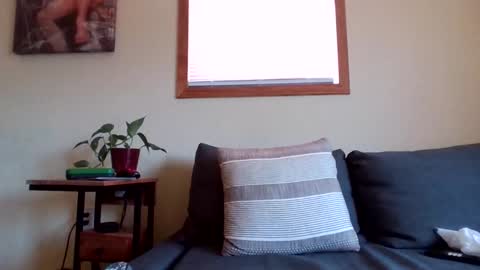 newhallboxer online show from March 11, 2026, 4:13 pm