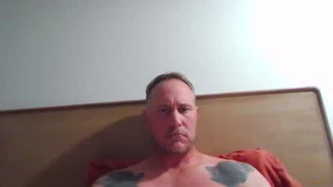 Snapshot of newportman1030 chatting on December 24, 2024, 2:10 am amandandhisgirl online show from December 24, 2024, 2:10 am