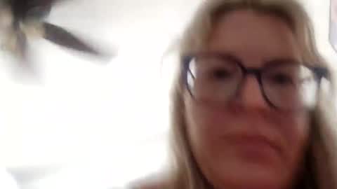 Snapshot of nextdoorblondes chatting on March 15, 2026, 4:35 pm nextdoorblondes online show from March 15, 2026, 4:35 pm