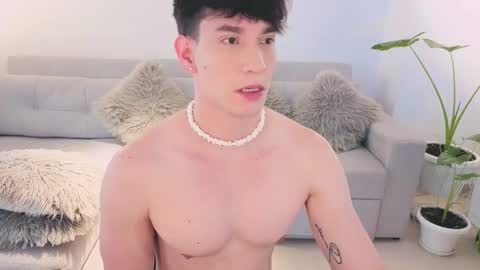 Snapshot of neythan__blaze chatting on September 18, 2025, 6:43 pm online show from September 18, 2025, 6:43 pm