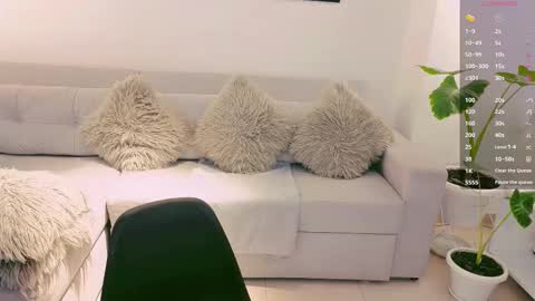 Snapshot of neythan__blaze chatting on October 5, 2025, 9:24 pm online show from October 5, 2025, 9:24 pm