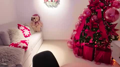   online show from November 27, 2025, 11:07 pm