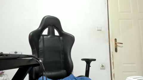 Shinobu Koch online show from January 15, 2026, 6:51 am