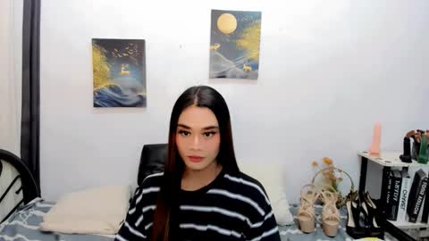 hottie nicole online show from October 17, 2025, 10:45 pm