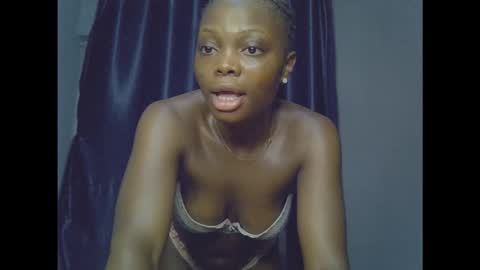 Snapshot of niababy5 chatting on February 26, 2026, 4:00 am Niababy5 online show from February 26, 2026, 4:00 am