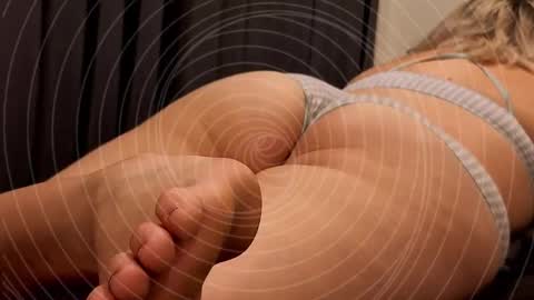 Snapshot of niatonoori chatting on February 12, 2026, 5:52 pm Kim online show from February 12, 2026, 5:52 pm