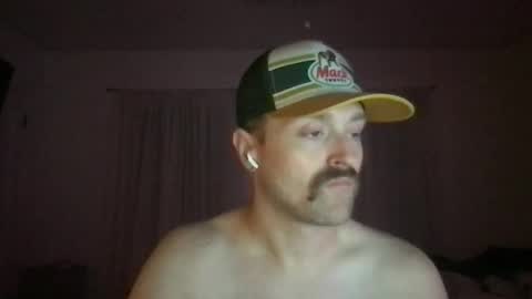 NiceButtNiceGuy online show from April 21, 2026, 6:41 am
