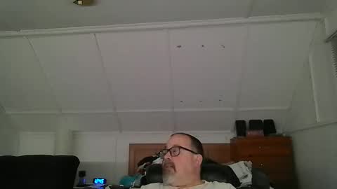 Snapshot of niceguy7208 chatting on November 18, 2025, 5:45 am niceguy7208 online show from November 18, 2025, 5:45 am