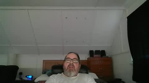 Snapshot of niceguy7208 chatting on January 18, 2026, 4:00 pm niceguy7208 online show from January 18, 2026, 4:00 pm